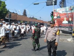 Sinergi Polsek Dentim, TNI, dan Pecalang dalam Pengamanan Persembahyangan Ngerebong