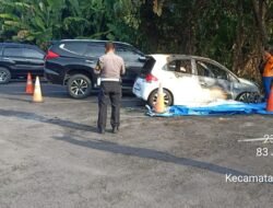 Dua Mobil Terbakar di Plaza Renon: Polsek Dentim bersama Tim Identifikasi dan Labfor Lakukan Penyelidikan