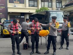 Antisipasi Bencana Alam, Personel Polres Badung Gelar Latihan Operasikan Alat SAR