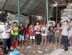 Cooling System Polsek Denpasar Barat Bersama Warga Yang Berprofesi Sebagai Pemulung Barang Bekas