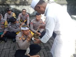 Jelang Tahun Baru Polsek Mengwi Gelar Doa Bersama