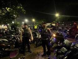 Kolaborasi Unit Raimas dan Brimob B Mengwi, Beri Aman Wisatawan 